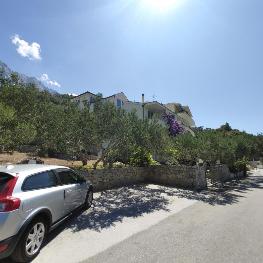 Apartments Villa Cizmic Baska Voda Exterior photo