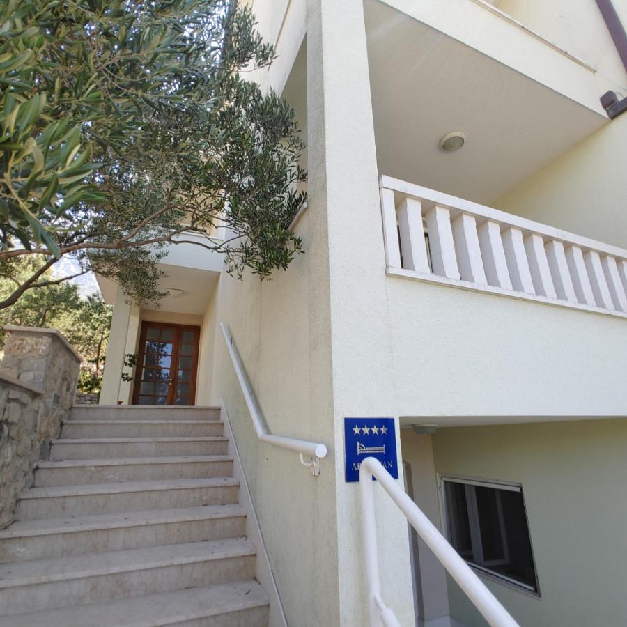 Apartments Villa Cizmic Baska Voda Exterior photo