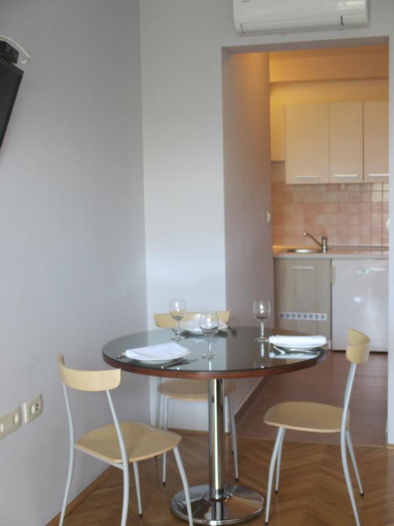 Apartments Villa Cizmic Baska Voda Room photo