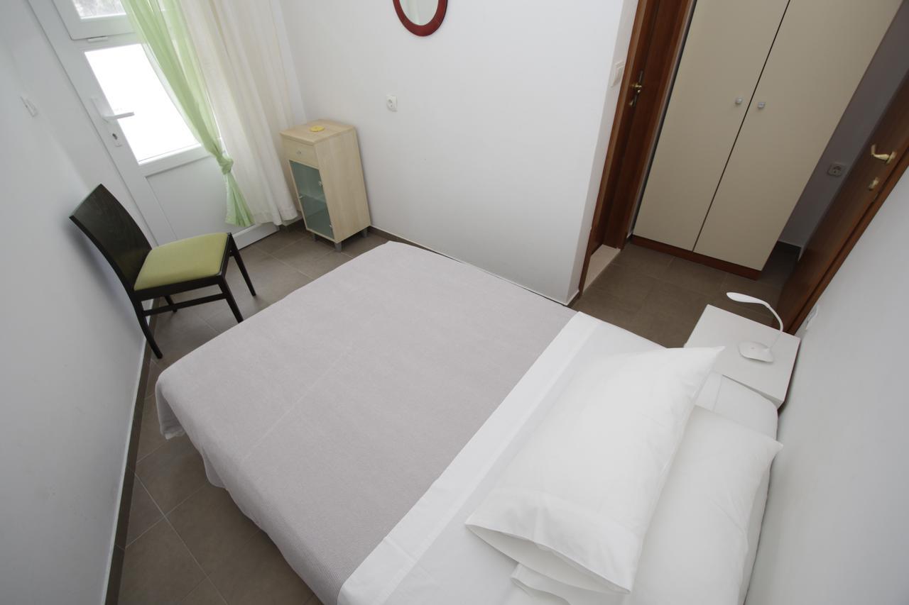 Apartments Villa Cizmic Baska Voda Exterior photo